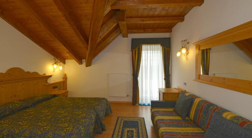 La Torretta Hotel Passo del Tonale Room photo